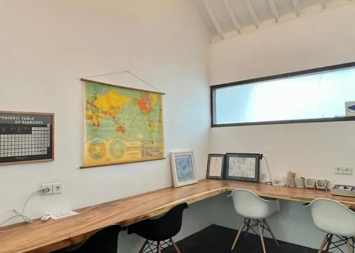 Beautiful 4 Bedroom Garden View Villa Canggu