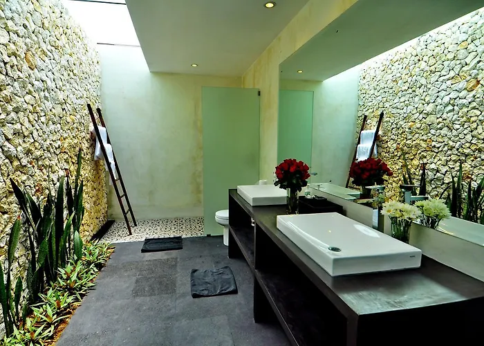 Villa Beautiful 4 Bedroom Garden View *
