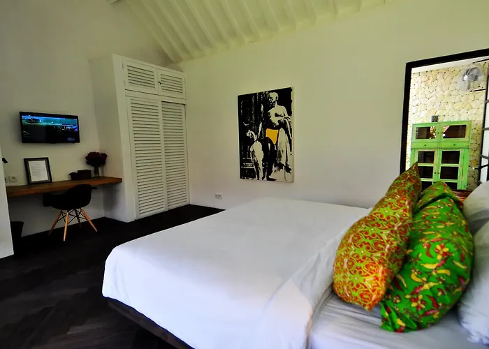 Villa Beautiful 4 Bedroom Garden View Canggu