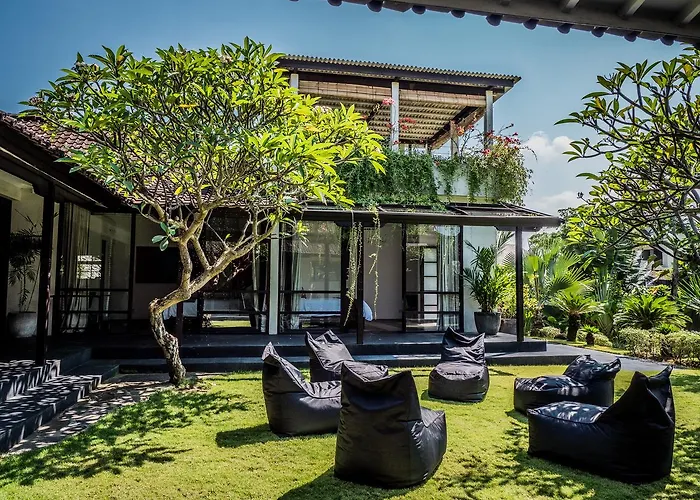 Beautiful 4 Bedroom Garden View *